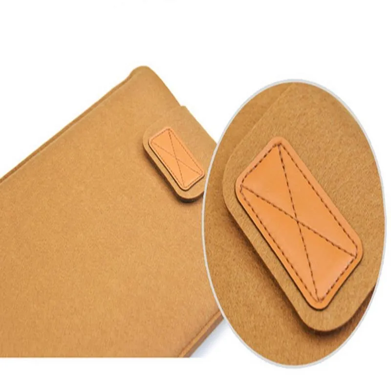 11 Inch Vertical Felt Laptop / Tablet Sleeve Bag
