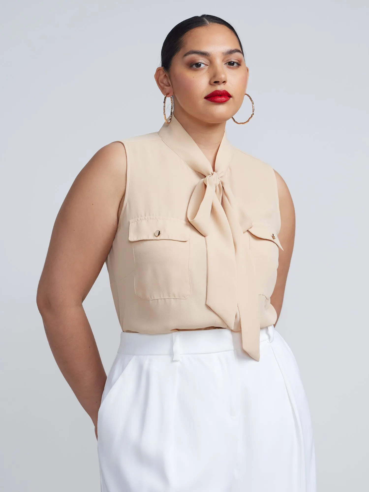 Plus Sleeveless Pocket Blouse