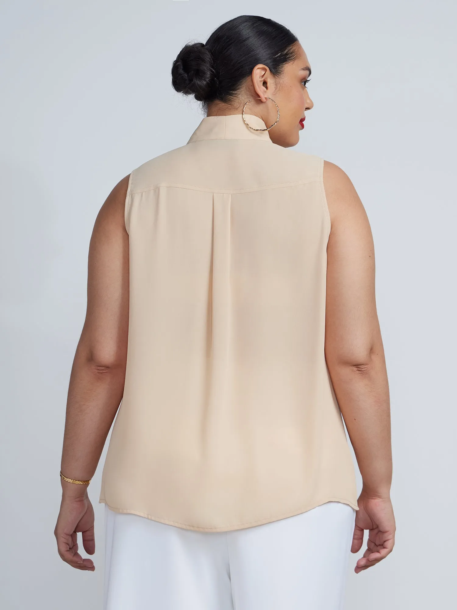 Plus Sleeveless Pocket Blouse